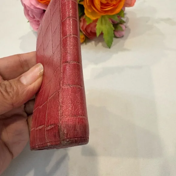 Authentic Miu Miu Pink Crocodile-Embossed Leather Key Case - Picture 7 of 11